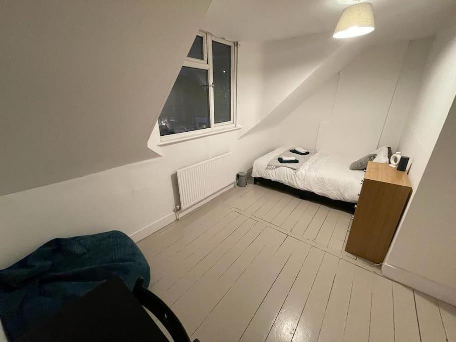 Stunning 2 Bedroom On Tower Bridge London Exterior foto