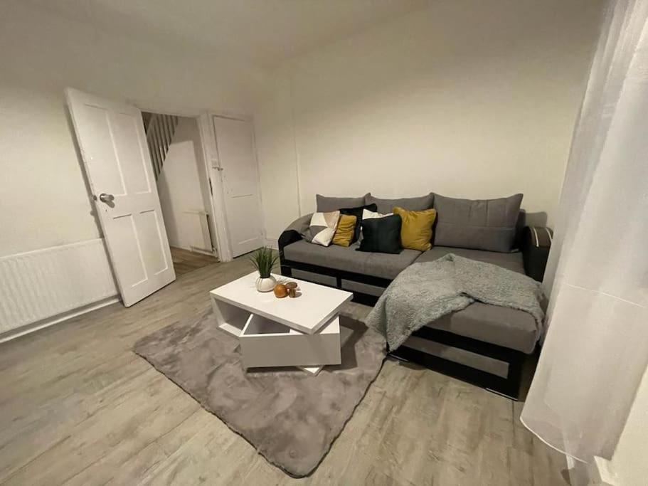Stunning 2 Bedroom On Tower Bridge London Exterior foto